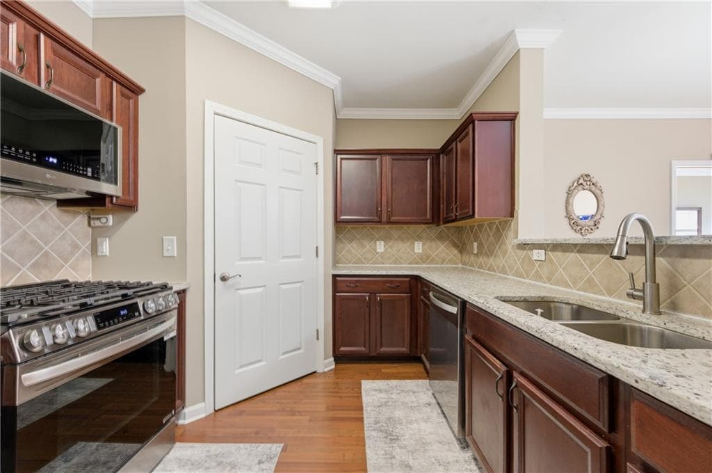 2 bedroom, 2 bathroom, 1,175 sq ft condominium for rent at 4805 W Village Way 2204, Smyrna, GA 30080 for $2,000 a month — photo 9
