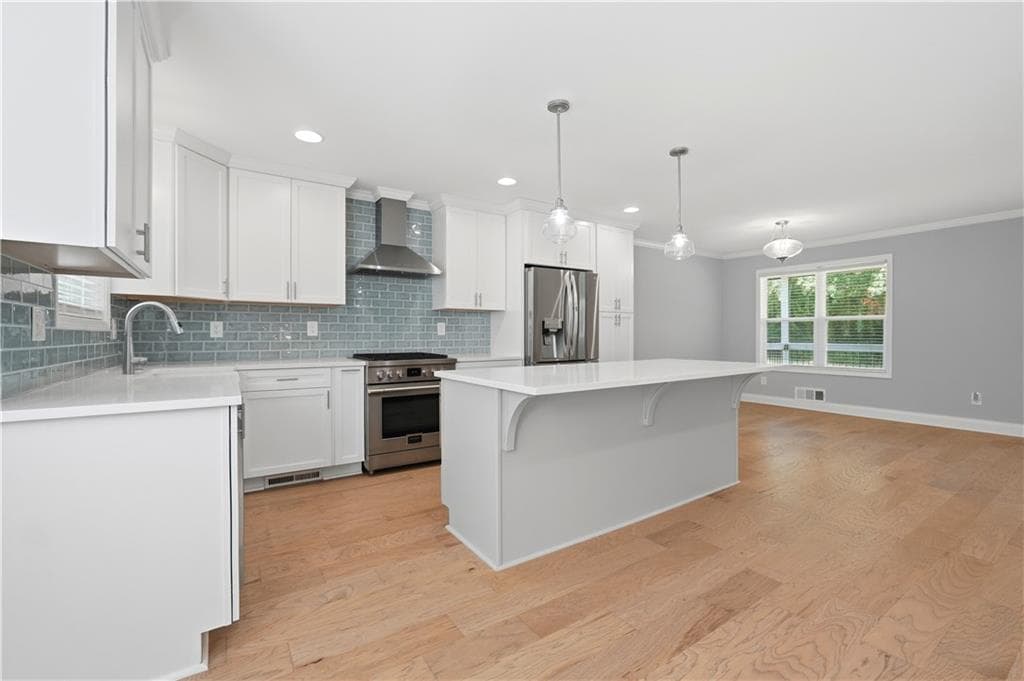 3 bedroom, 3 bathroom, 1,832 sq ft single family residence for sale at 880 The Circle, Lawrenceville, GA 30043 — photo 7
