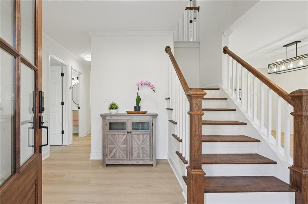 5 bedroom, 5 bathroom, 3,005 sq ft single family residence for sale at 3233 Bolero Pass, Atlanta, GA 30341 — photo 3