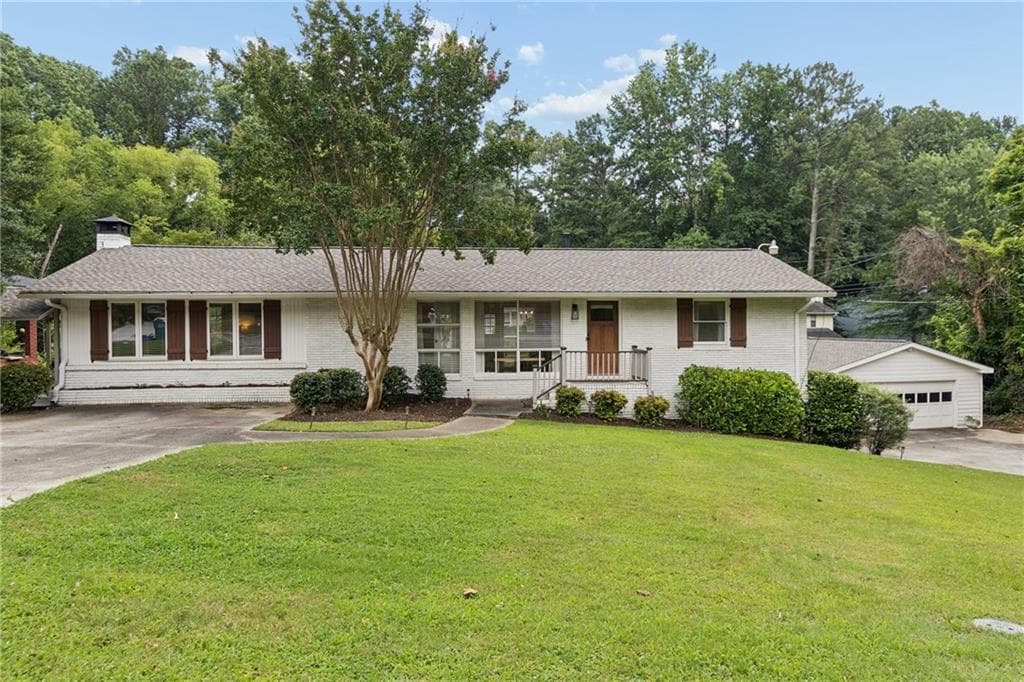 3 bedroom, 2 bathroom, 1,504 sq ft single family residence for sale at 3720 Ashwood Drive, Smyrna, GA 30080