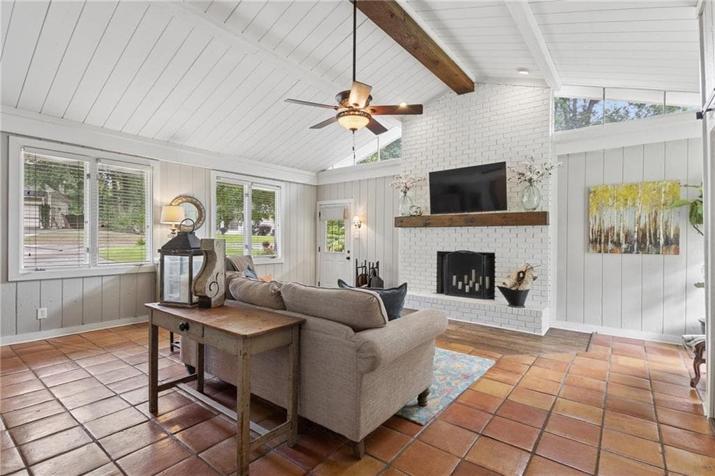 3 bedroom, 2 bathroom, 1,504 sq ft single family residence for sale at 3720 Ashwood Drive, Smyrna, GA 30080 — photo 2