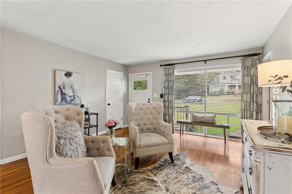 3 bedroom, 2 bathroom, 1,504 sq ft single family residence for sale at 3720 Ashwood Drive, Smyrna, GA 30080 — photo 6