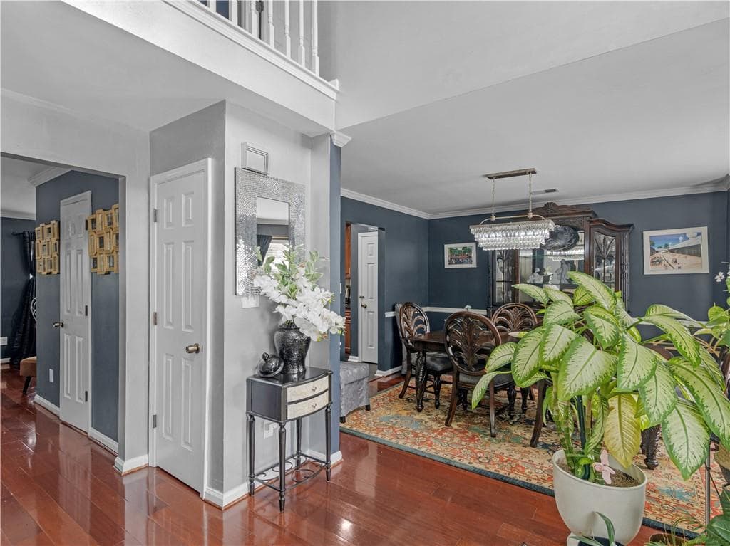4 bedroom, 3 bathroom, 2,068 sq ft single family residence under contract at 2732 River Tree Drive, Decatur, GA 30034 — photo 9