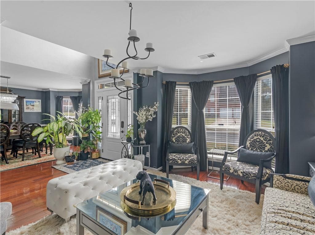 4 bedroom, 3 bathroom, 2,068 sq ft single family residence under contract at 2732 River Tree Drive, Decatur, GA 30034 — photo 8