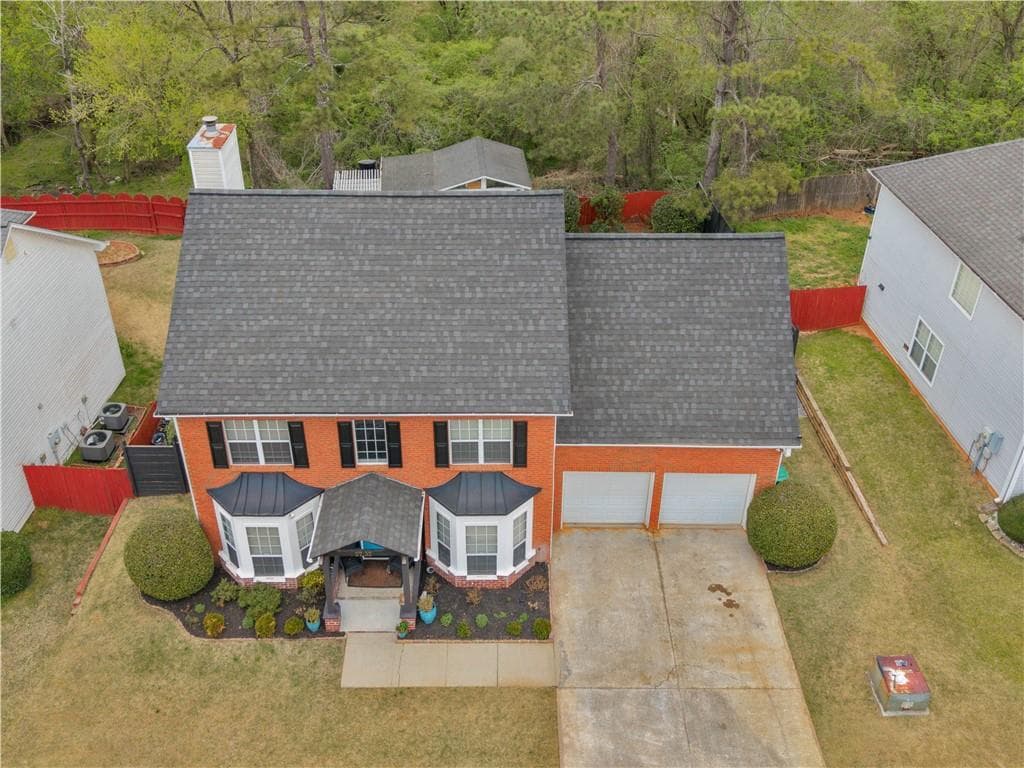 4 bedroom, 3 bathroom, 2,068 sq ft single family residence under contract at 2732 River Tree Drive, Decatur, GA 30034 — photo 2