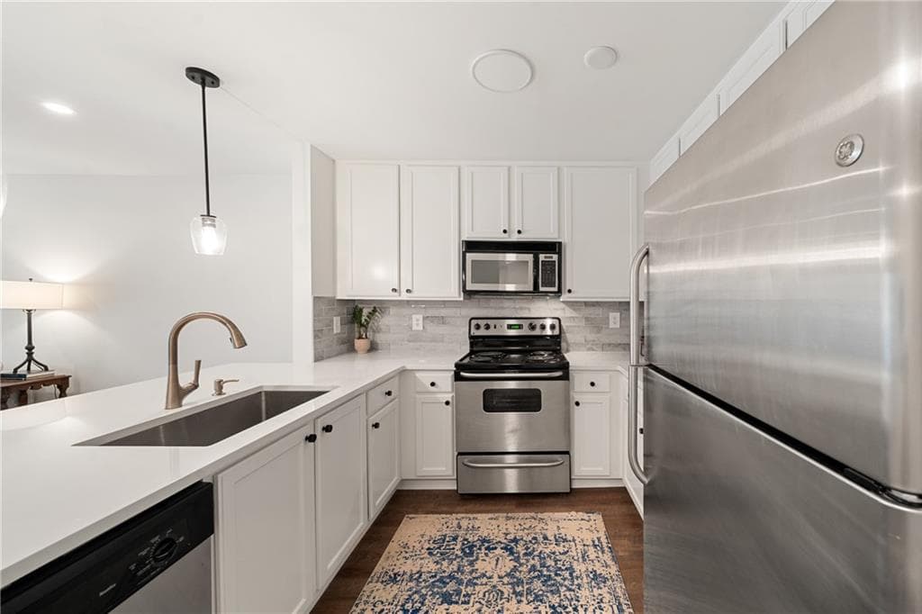 1 bedroom, 1 bathroom, 756 sq ft condominium for sale at 3650 Ashford Dunwoody Road 713, Atlanta, GA 30319 — photo 5