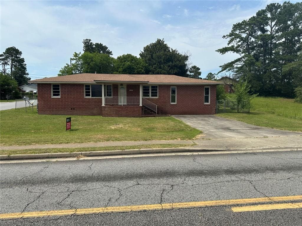 3 bedroom, 3 bathroom, 2,694 sq ft single family residence under contract at 1757 Anthony Road, Macon, GA 31204 — photo 3
