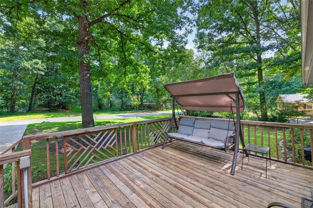 3 bedroom, 2 bathroom, 1,344 sq ft single family residence under contract at 869 Rock Oak Lane, Lawrenceville, GA 30046 — photo 6