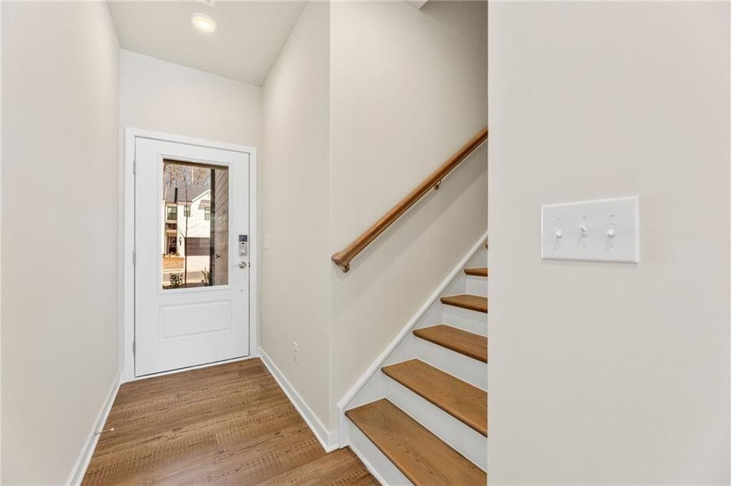 3 bedroom, 3 bathroom, 1,842 sq ft townhouse for sale at 7497 Clover Lane 125, Flowery Branch, GA 30542 — photo 4
