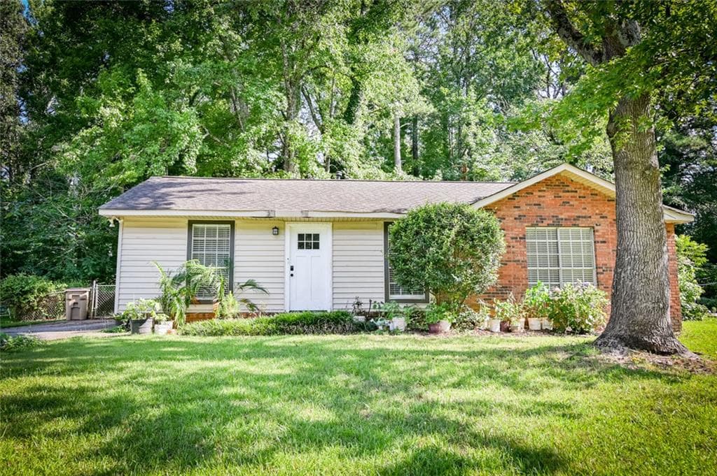 3 bedroom, 1 bathroom, 1,532 sq ft single family residence for sale at 103 Sedgefield Drive, Jonesboro, GA 30236 — photo 7