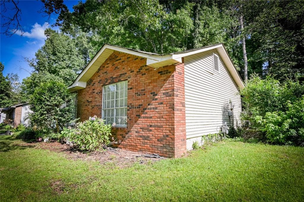 3 bedroom, 1 bathroom, 1,532 sq ft single family residence for sale at 103 Sedgefield Drive, Jonesboro, GA 30236 — photo 8