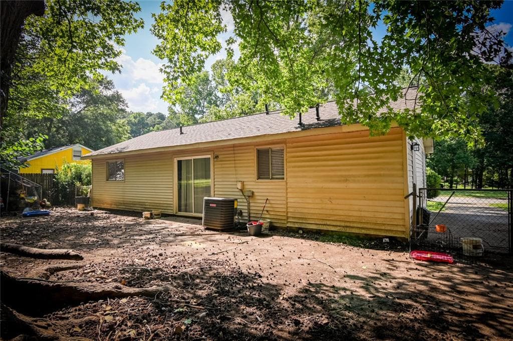 3 bedroom, 1 bathroom, 1,532 sq ft single family residence for sale at 103 Sedgefield Drive, Jonesboro, GA 30236 — photo 10