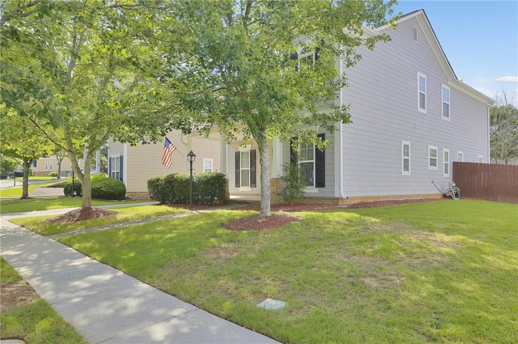 3 bedroom, 3 bathroom, 1,888 sq ft single family residence for sale at 4100 Lake Pass Lane, Suwanee, GA 30024 — photo 3