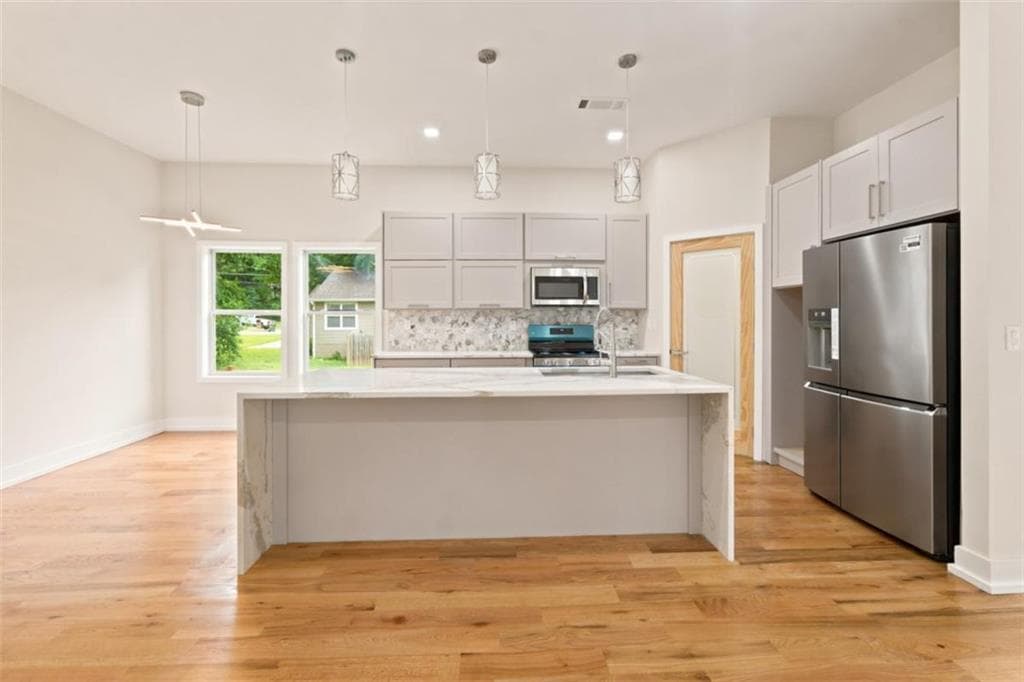 4 bedroom, 4 bathroom, 2,400 sq ft single family residence for sale at 1084 Hubbard Street, Atlanta, GA 30310 — photo 8