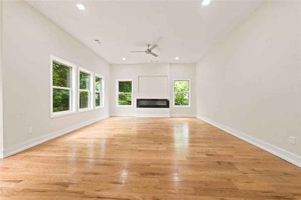 4 bedroom, 4 bathroom, 2,400 sq ft single family residence for sale at 1084 Hubbard Street, Atlanta, GA 30310 — photo 9