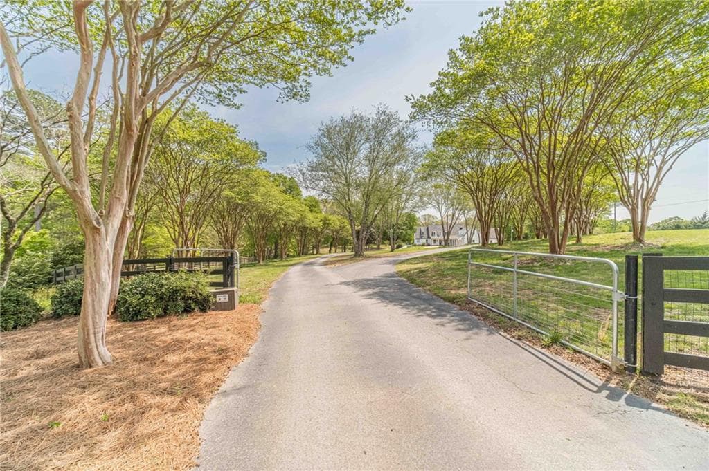 7 bedroom, 8 bathroom, 10,776 sq ft single family residence for sale at 1271 Carl Davis Road, Monroe, GA 30655 — photo 4