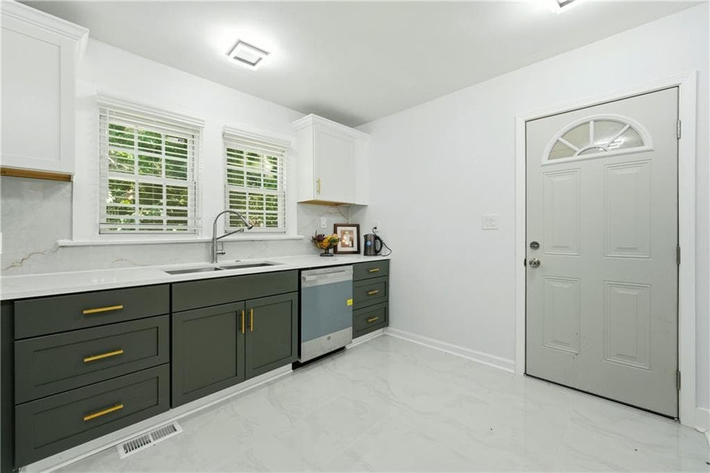 3 bedroom, 3 bathroom, 1,444 sq ft single family residence for sale at 181 Barfield Avenue, Atlanta, GA 30310 — photo 10