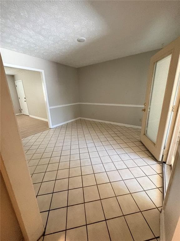 2 bedroom, 2 bathroom, 1,000 sq ft apartment for rent at 212 W Highland Avenue, Monroe, GA 30655 for $1,300 a month — photo 2