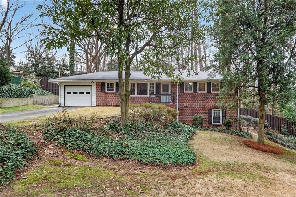 2 bedroom, 2 bathroom, 2,112 sq ft single family residence for rent at 2560 Skyland Trail, Brookhaven, GA 30319 for $3,600 a month — photo 1 of 20