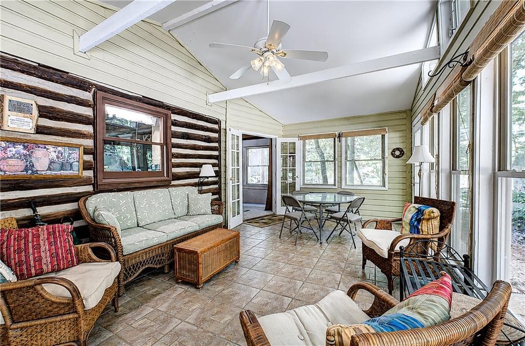 2 bedroom, 1 bathroom, 1,511 sq ft single family residence for sale at 40 Oriole Drive, White, GA 30184 — photo 2