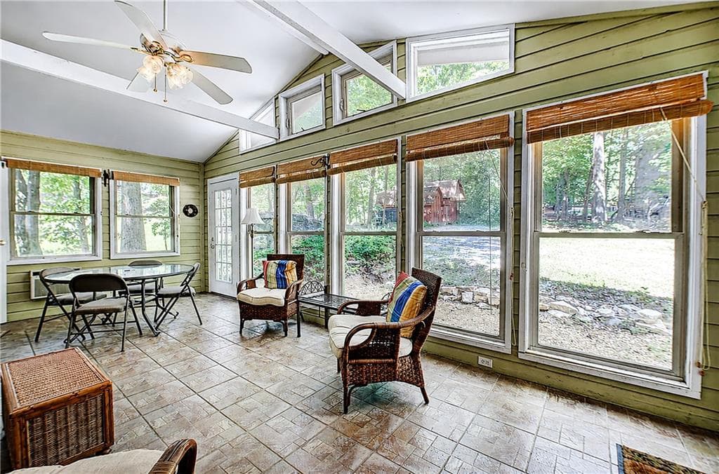 2 bedroom, 1 bathroom, 1,511 sq ft single family residence for sale at 40 Oriole Drive, White, GA 30184 — photo 3