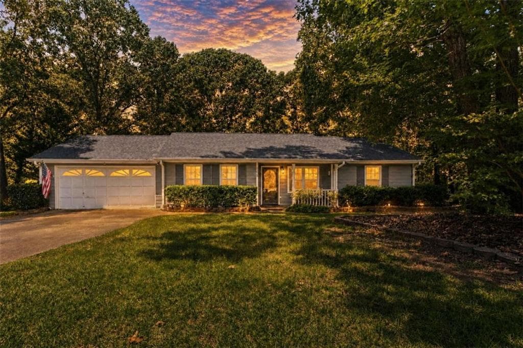 3 bedroom, 2 bathroom, 1,400 sq ft single family residence for sale at 165 Lazy Hollow Lane, Covington, GA 30016