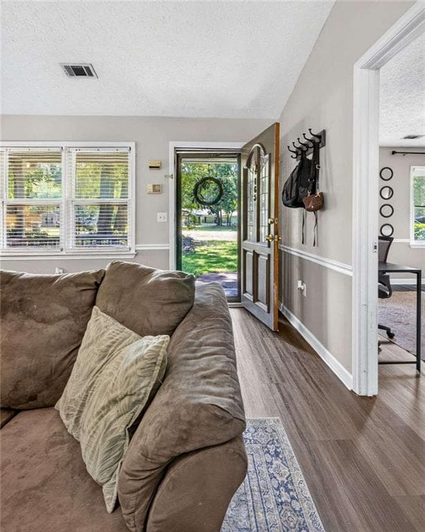 3 bedroom, 2 bathroom, 1,400 sq ft single family residence for sale at 165 Lazy Hollow Lane, Covington, GA 30016 — photo 4