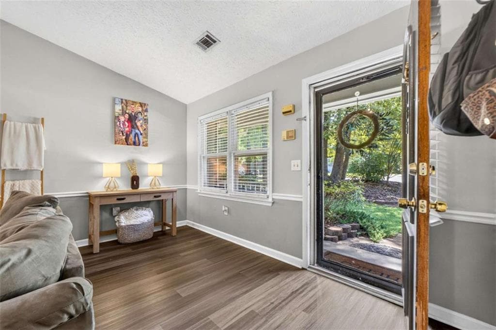 3 bedroom, 2 bathroom, 1,400 sq ft single family residence for sale at 165 Lazy Hollow Lane, Covington, GA 30016 — photo 6