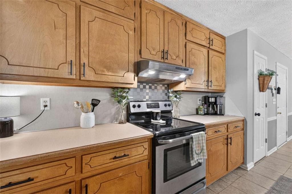 3 bedroom, 2 bathroom, 1,400 sq ft single family residence for sale at 165 Lazy Hollow Lane, Covington, GA 30016 — photo 10