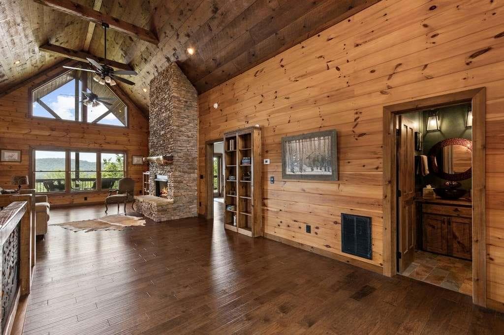3 bedroom, 3 bathroom, 3,936 sq ft single family residence for sale at 9 Kensington Drive, Mineral Bluff, GA 30559 — photo 7