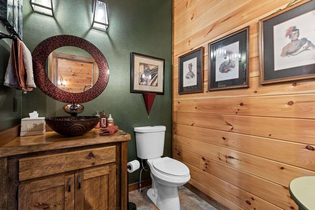 3 bedroom, 3 bathroom, 3,936 sq ft single family residence for sale at 9 Kensington Drive, Mineral Bluff, GA 30559 — photo 8