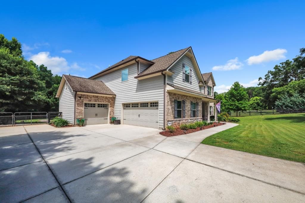 4 bedroom, 3 bathroom, 3,069 sq ft single family residence for sale at 351 H D Atha Road, Monroe, GA 30655 — photo 4