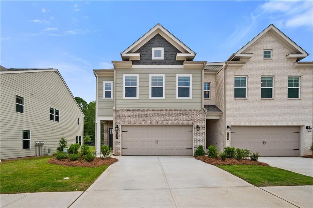 3 bedroom, 3 bathroom, 1,849 sq ft townhouse under contract at 835 Eagle Avenue, Riverdale, GA 30296