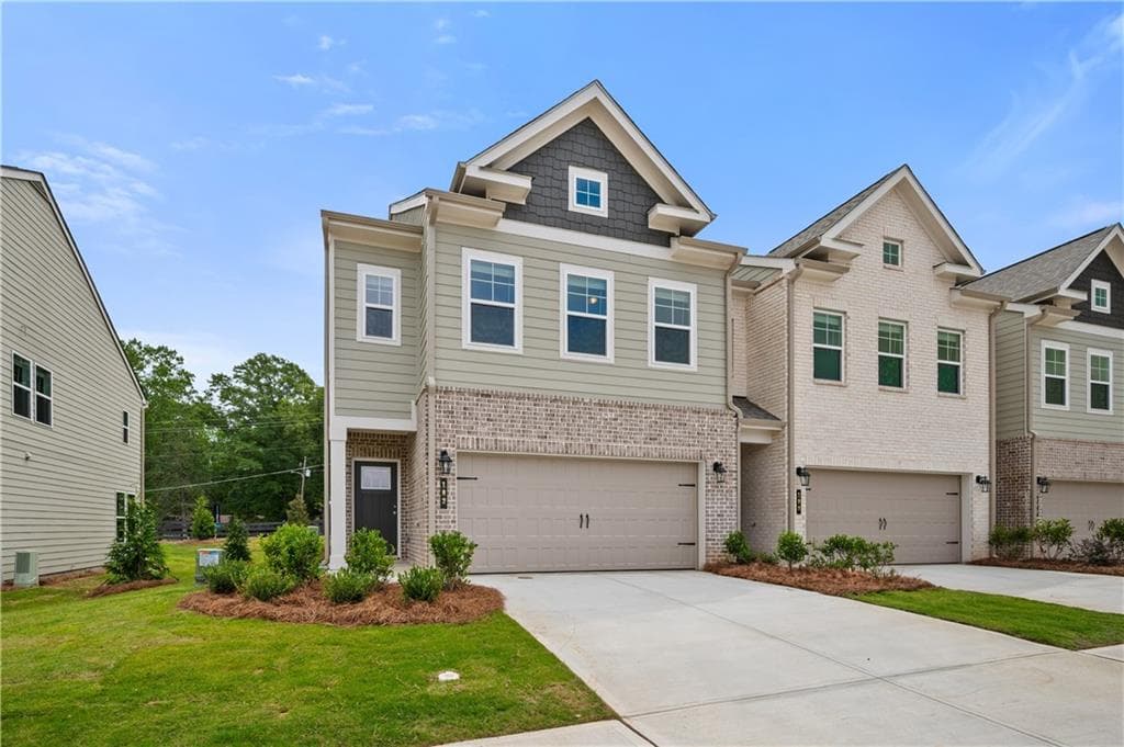 3 bedroom, 3 bathroom, 1,849 sq ft townhouse under contract at 835 Eagle Avenue, Riverdale, GA 30296 — photo 3