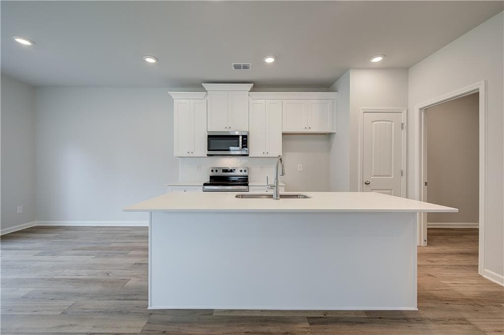 3 bedroom, 3 bathroom, 1,849 sq ft townhouse under contract at 835 Eagle Avenue, Riverdale, GA 30296 — photo 6
