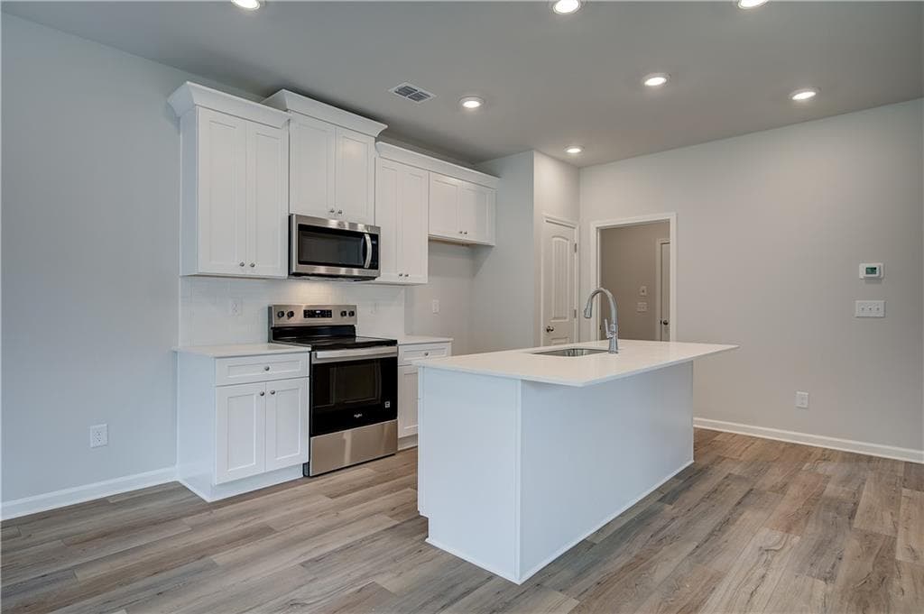 3 bedroom, 3 bathroom, 1,849 sq ft townhouse under contract at 835 Eagle Avenue, Riverdale, GA 30296 — photo 8