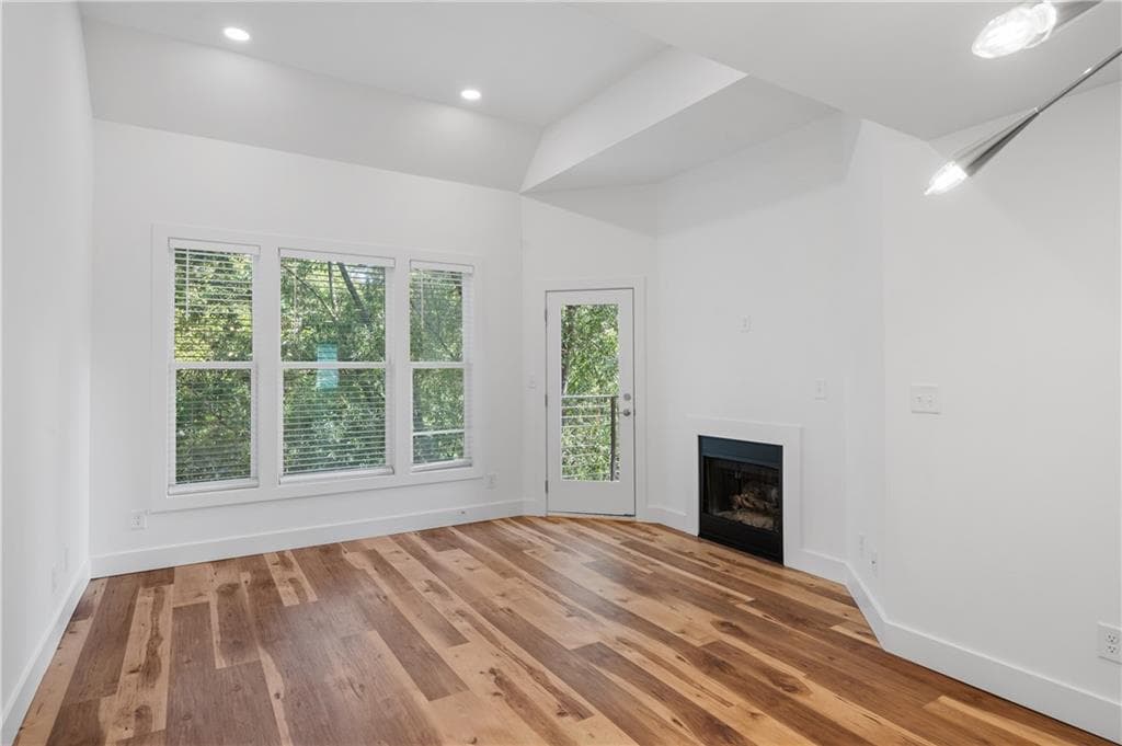 2 bedroom, 1 bathroom, 1,000 sq ft apartment for rent at 855 Piedmont Avenue 1G, Atlanta, GA 30308 for $2,300 a month — photo 2