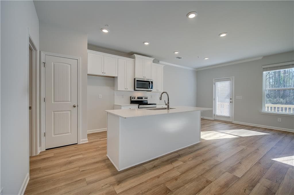 3 bedroom, 3 bathroom, 1,849 sq ft townhouse under contract at 843 Eagle Avenue, Riverdale, GA 30296 — photo 5