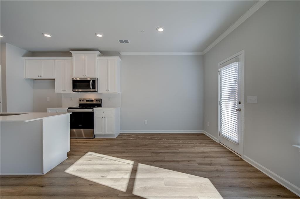 3 bedroom, 3 bathroom, 1,849 sq ft townhouse under contract at 843 Eagle Avenue, Riverdale, GA 30296 — photo 8