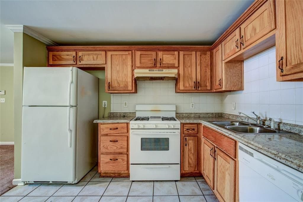 2 bedroom, 1 bathroom, 1,100 sq ft single family residence for sale at 2005 Spink Street, Atlanta, GA 30318 — photo 7