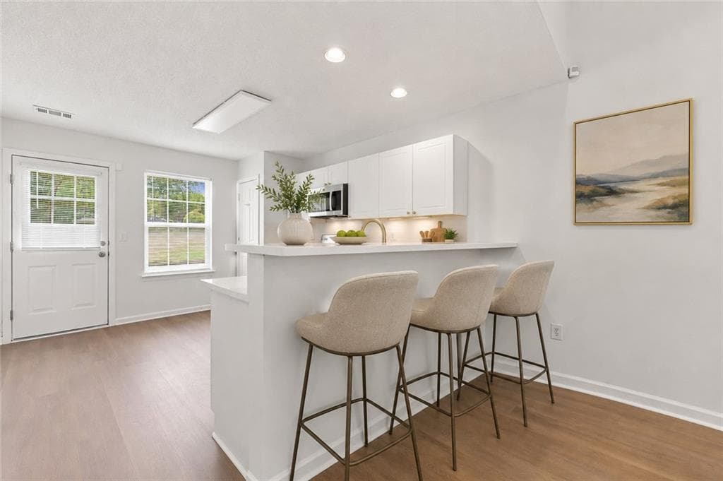 3 bedroom, 3 bathroom, 1,222 sq ft single family residence for sale at 3055 Lakeside Circle, Covington, GA 30016 — photo 7