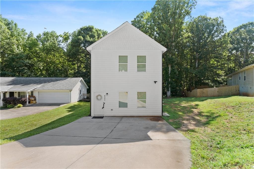 3 bedroom, 3 bathroom, 1,680 sq ft single family residence for sale at 6503 Narramore Way, Lula, GA 30554 — photo 4