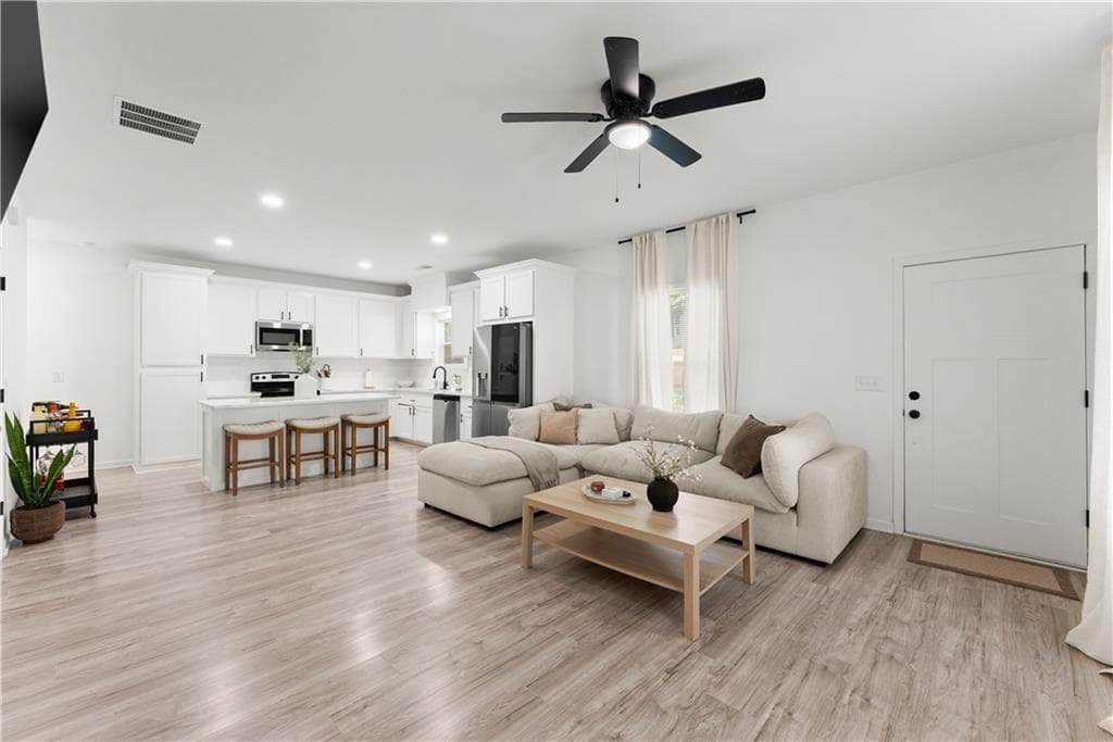 3 bedroom, 3 bathroom, 1,680 sq ft single family residence for sale at 6503 Narramore Way, Lula, GA 30554 — photo 8