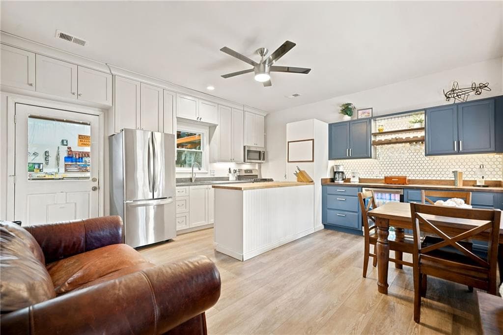 1 bedroom, 1 bathroom, 1,144 sq ft single family residence for sale at 6100 Henderson Mountain Road, Jasper, GA 30143 — photo 3