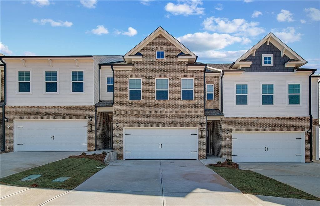 3 bedroom, 3 bathroom, 1,849 sq ft townhouse for sale at 847 Eagle Avenue, Riverdale, GA 30296 — photo 2