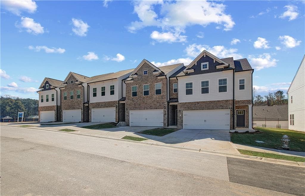 3 bedroom, 3 bathroom, 1,849 sq ft townhouse for sale at 847 Eagle Avenue, Riverdale, GA 30296 — photo 3