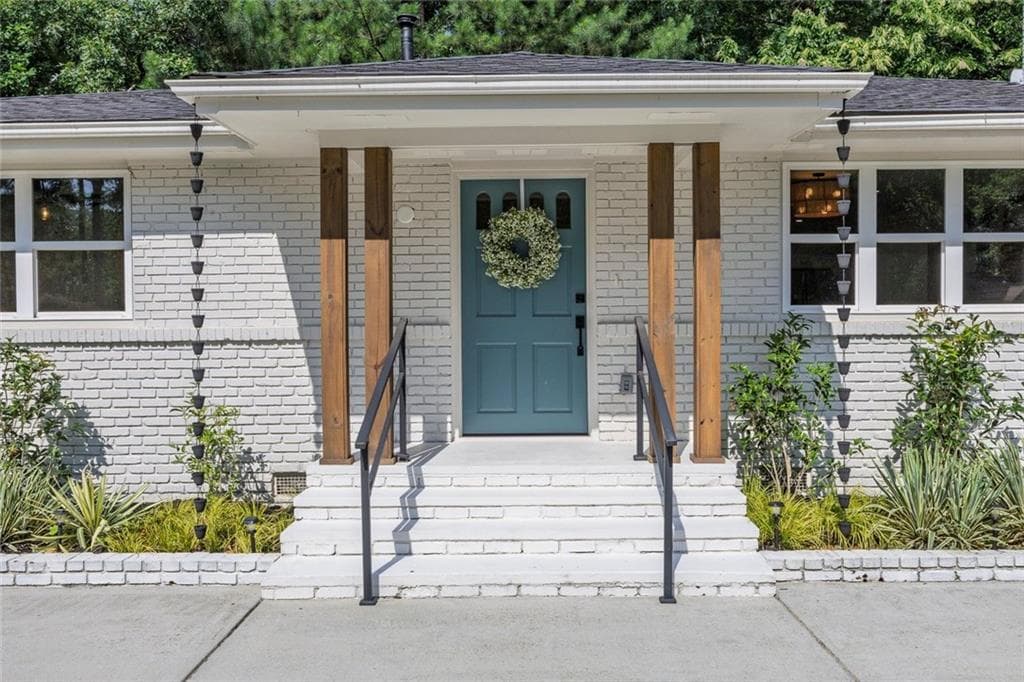 3 bedroom, 2 bathroom, 1,588 sq ft single family residence under contract at 401 Cottonwood Drive, Woodstock, GA 30189 — photo 5
