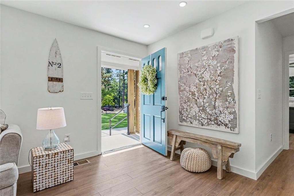 3 bedroom, 2 bathroom, 1,588 sq ft single family residence under contract at 401 Cottonwood Drive, Woodstock, GA 30189 — photo 6