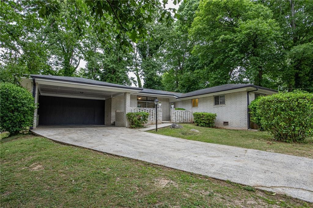 3 bedroom, 2 bathroom, 1,686 sq ft single family residence sold at 3635 Sulene Drive, Atlanta, GA 30349