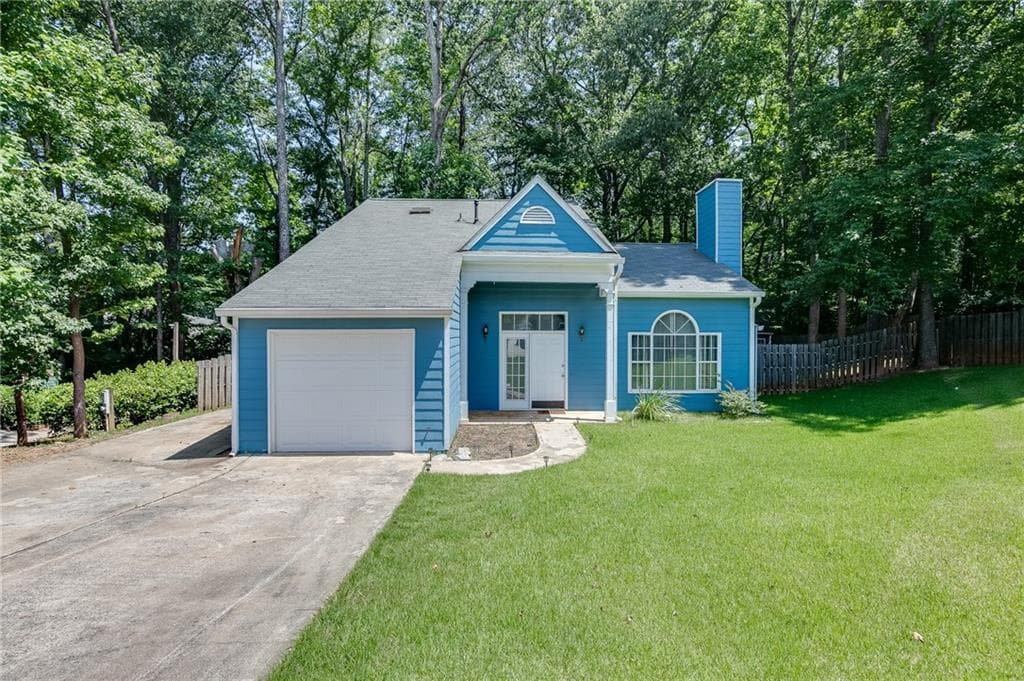 3 bedroom, 3 bathroom, 1,640 sq ft single family residence for sale at 5100 Park Circle, Austell, GA 30106